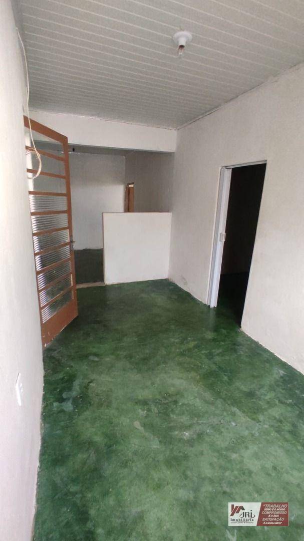 Casa para alugar com 2 quartos, 65m² - Foto 5