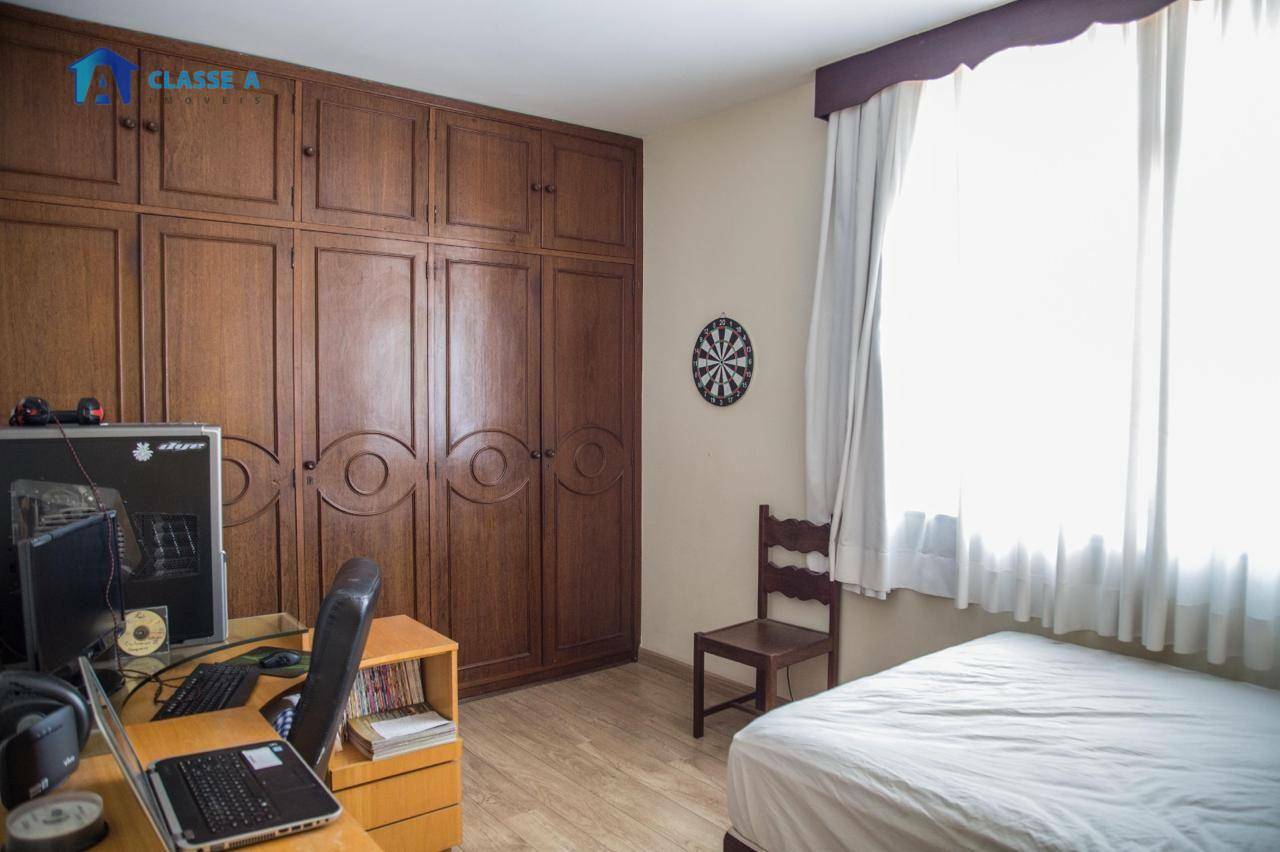 Apartamento à venda com 3 quartos, 140m² - Foto 10