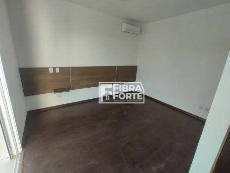 Casa de Condomínio para alugar com 3 quartos, 235m² - Foto 11