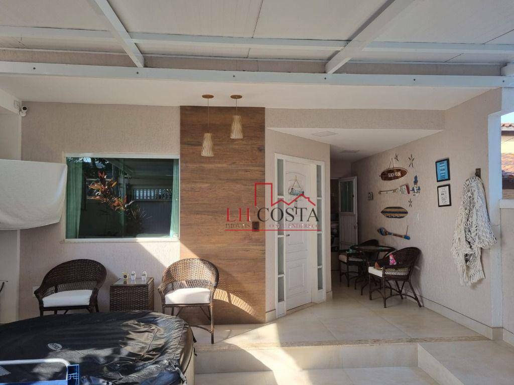 Casa à venda com 3 quartos, 125m² - Foto 1