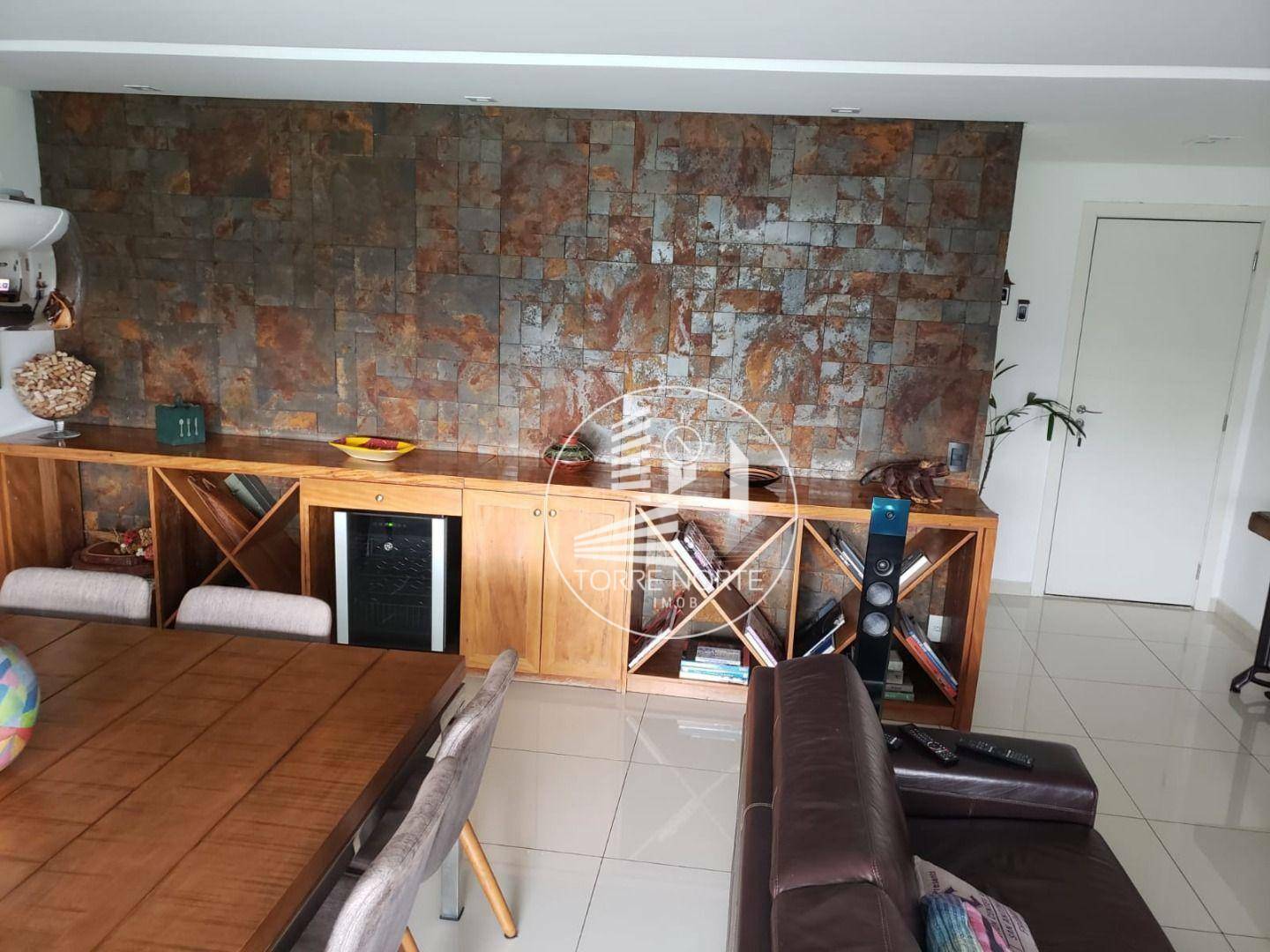 Apartamento à venda com 4 quartos, 138m² - Foto 4