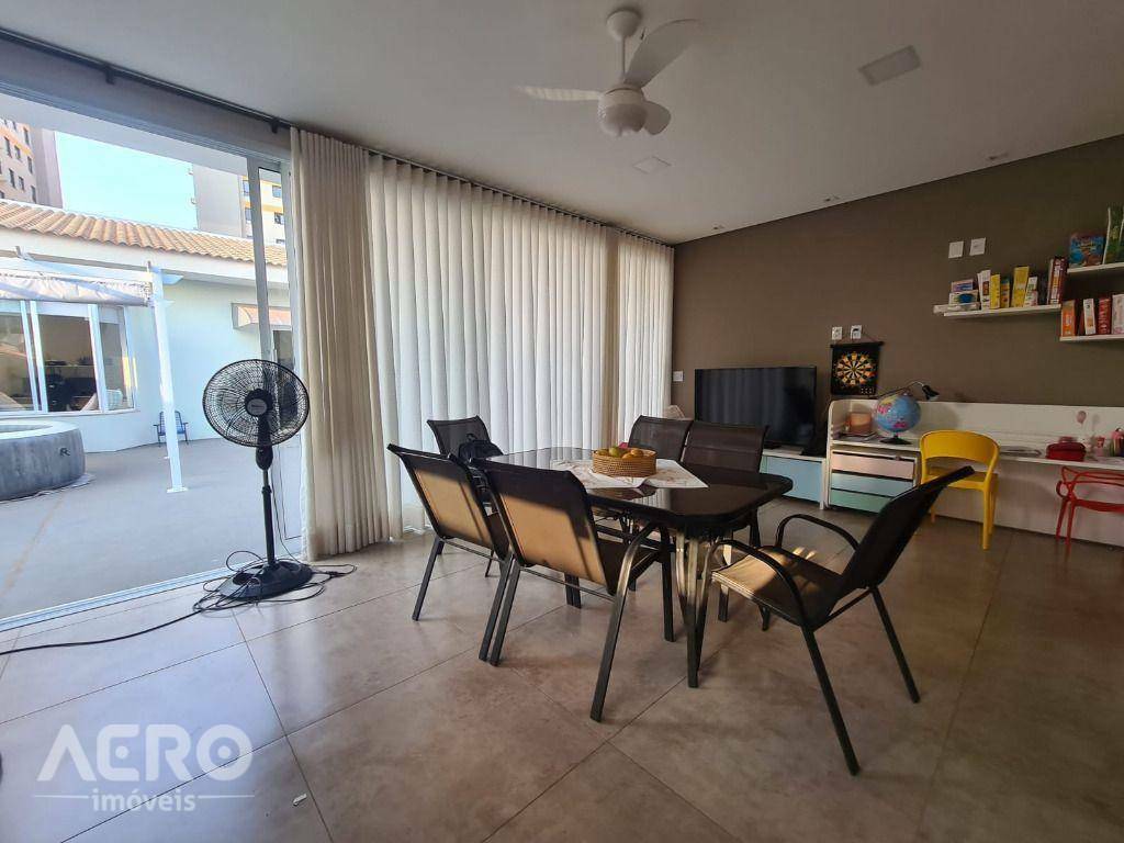 Casa de Condomínio à venda com 3 quartos, 269m² - Foto 28