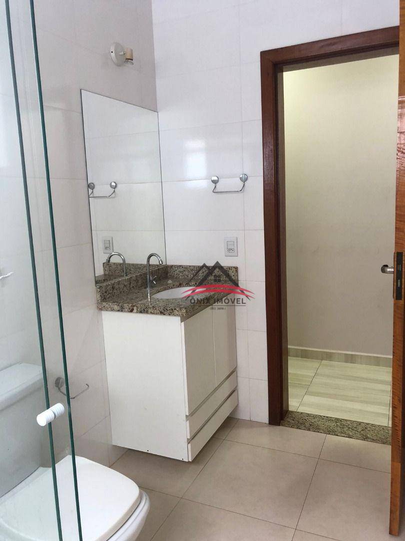 Casa de Condomínio para alugar com 3 quartos, 180m² - Foto 9