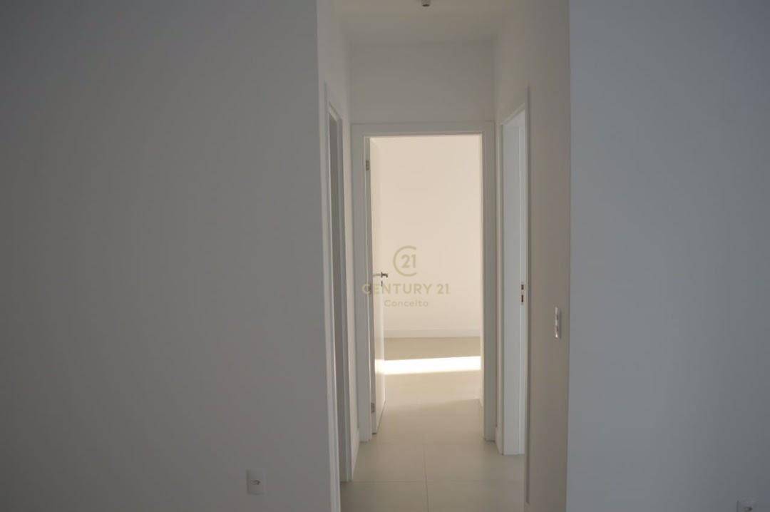 Apartamento à venda com 2 quartos, 69m² - Foto 9