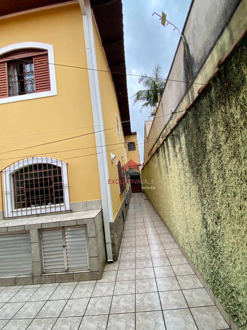 Casa à venda com 4 quartos, 326m² - Foto 27