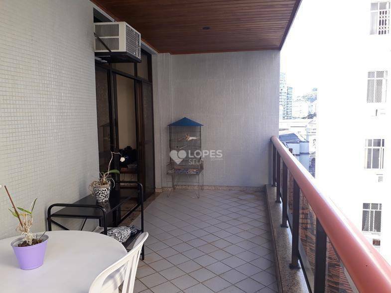 Apartamento à venda com 3 quartos, 130m² - Foto 3