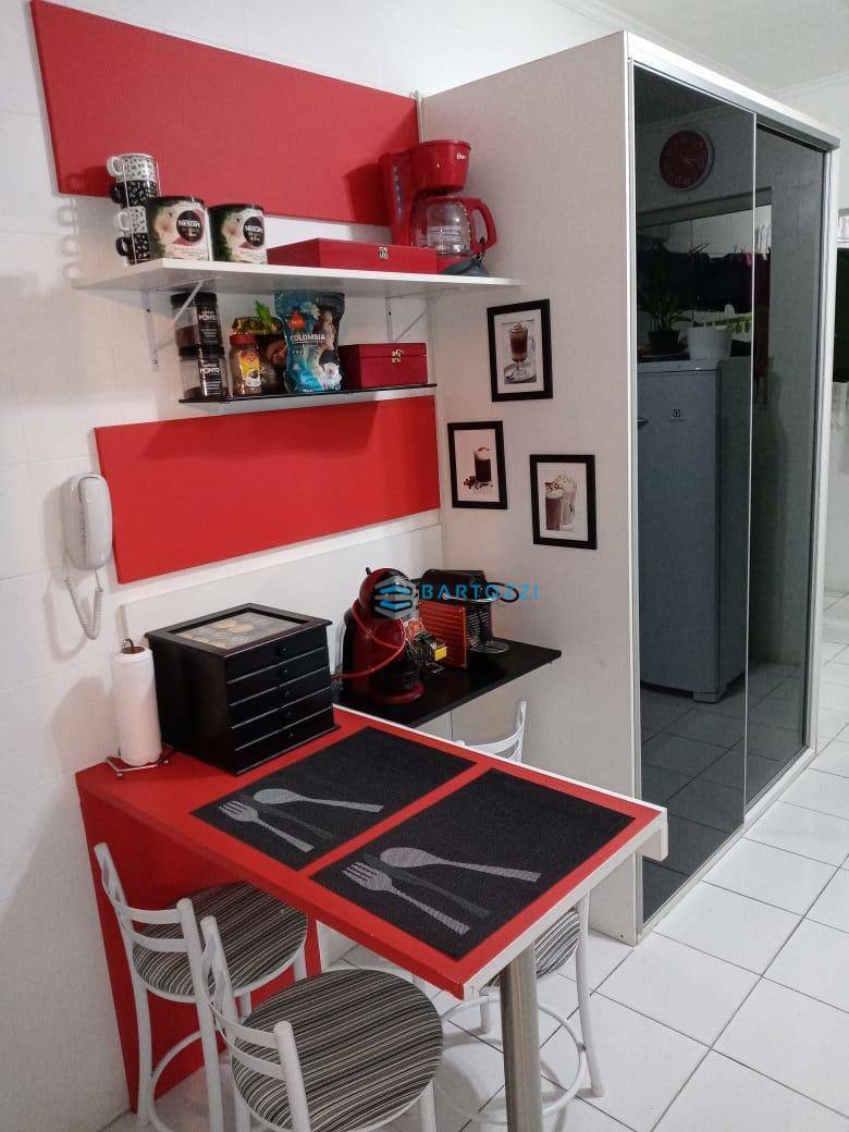 Apartamento à venda com 2 quartos, 100m² - Foto 4