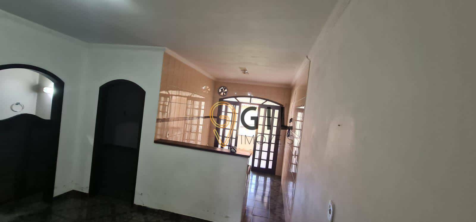 Sobrado à venda com 8 quartos, 330m² - Foto 4