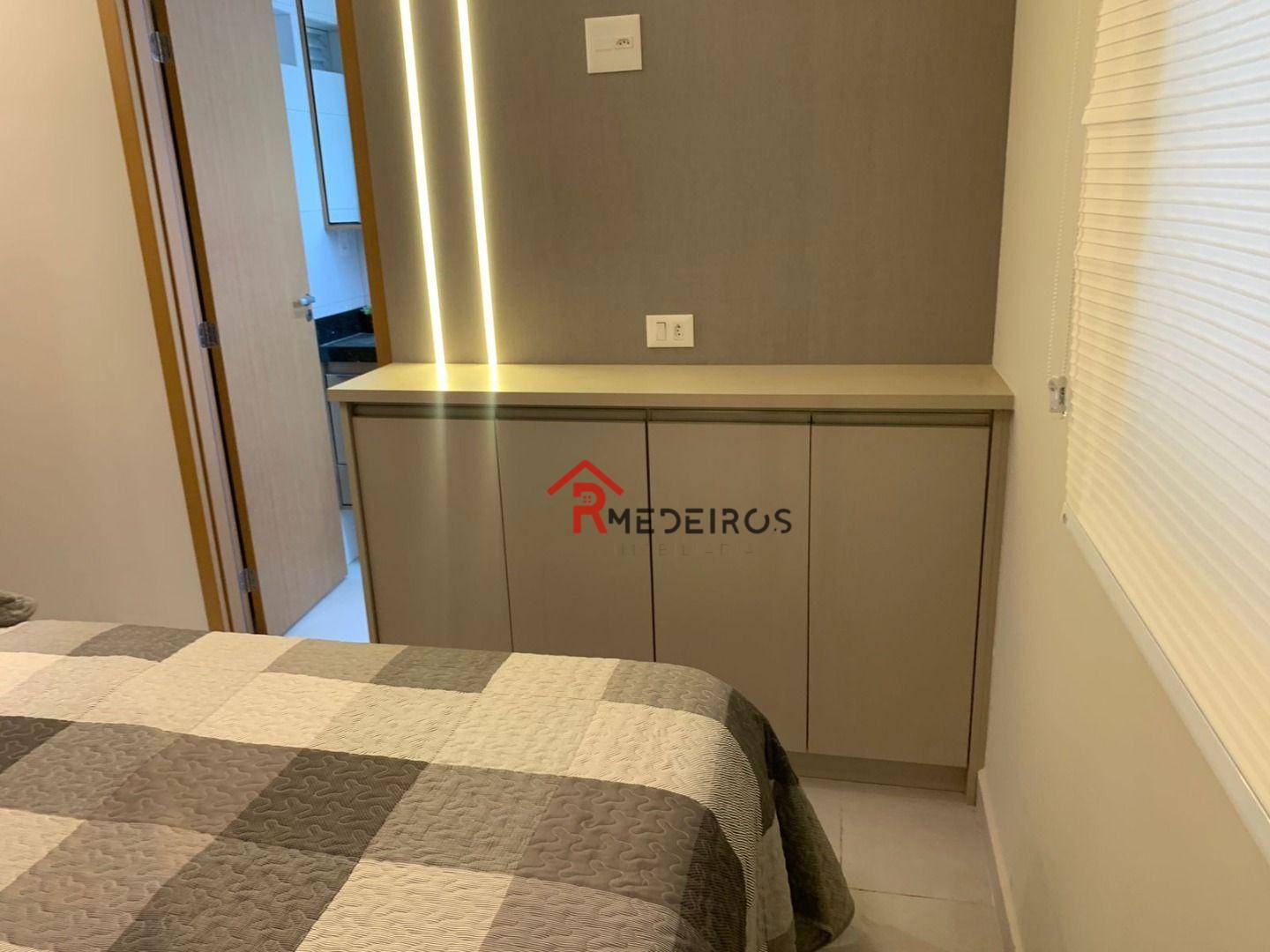 Apartamento à venda com 2 quartos, 66m² - Foto 13