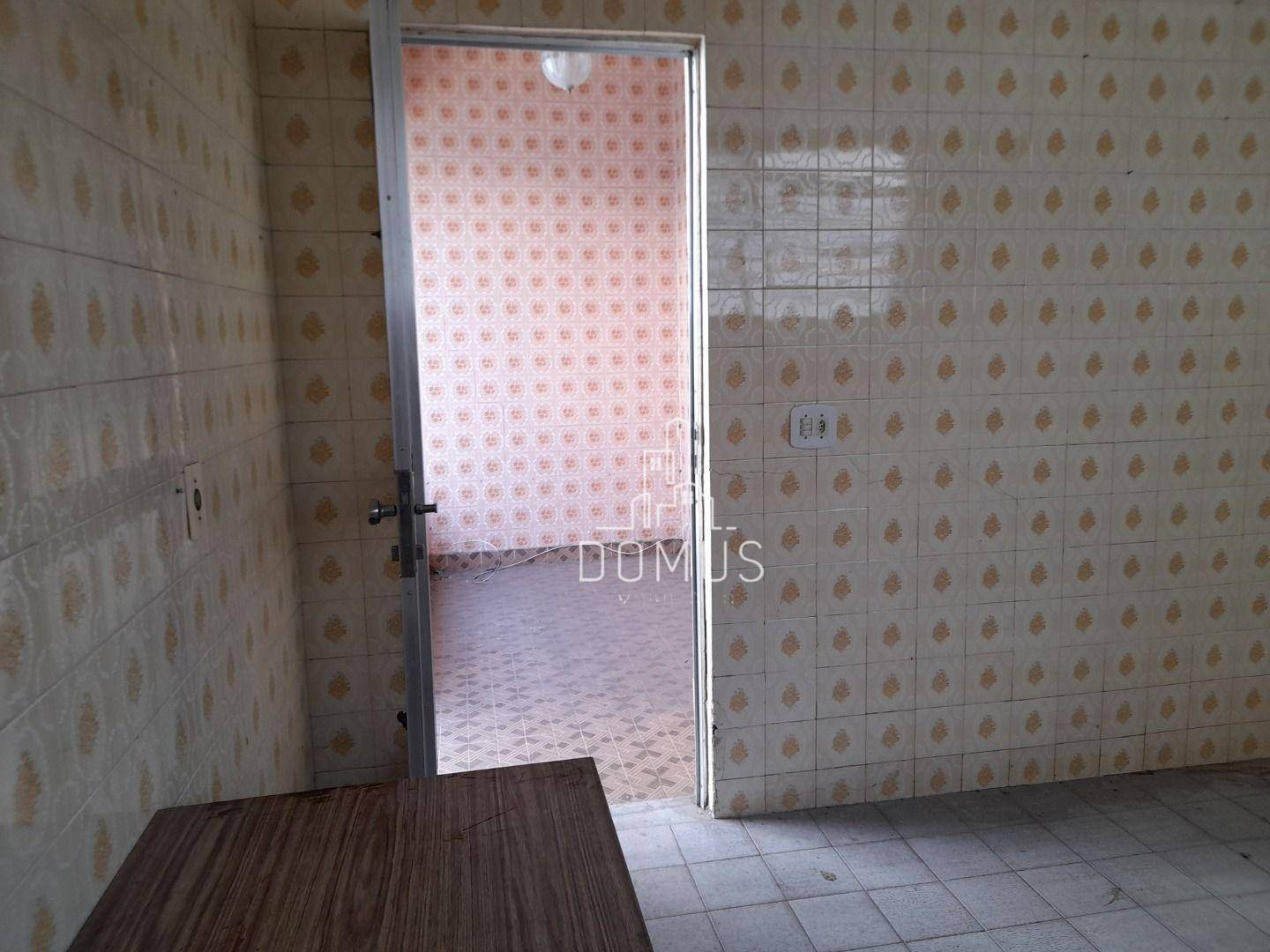 Casa à venda com 2 quartos, 200m² - Foto 5