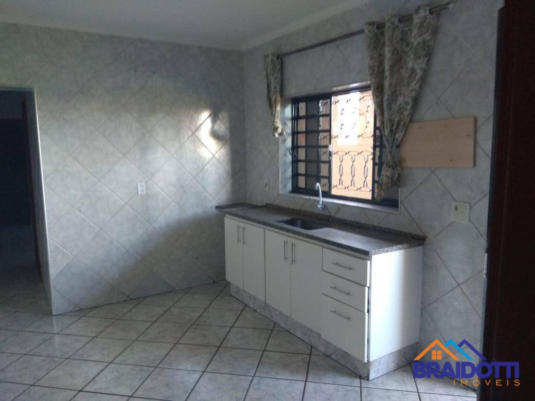 Casa à venda com 4 quartos, 180m² - Foto 6