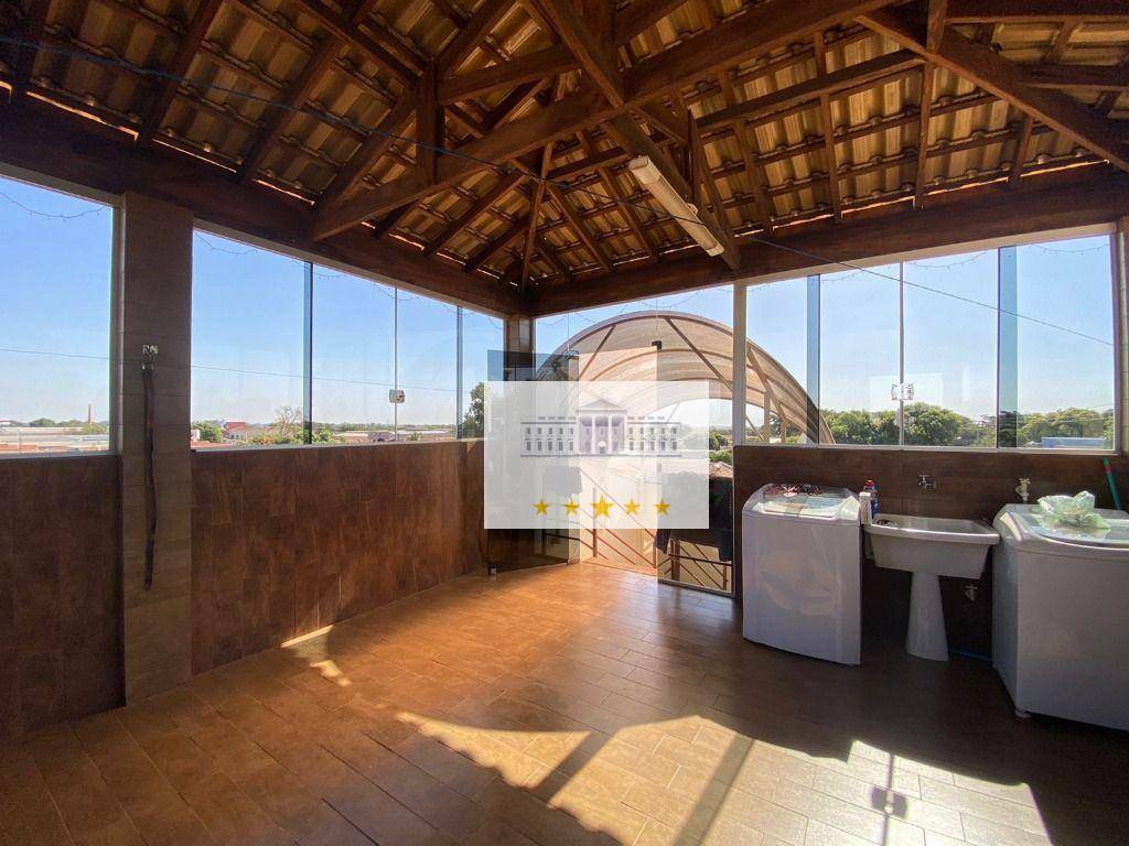 Sobrado à venda com 3 quartos, 288m² - Foto 4