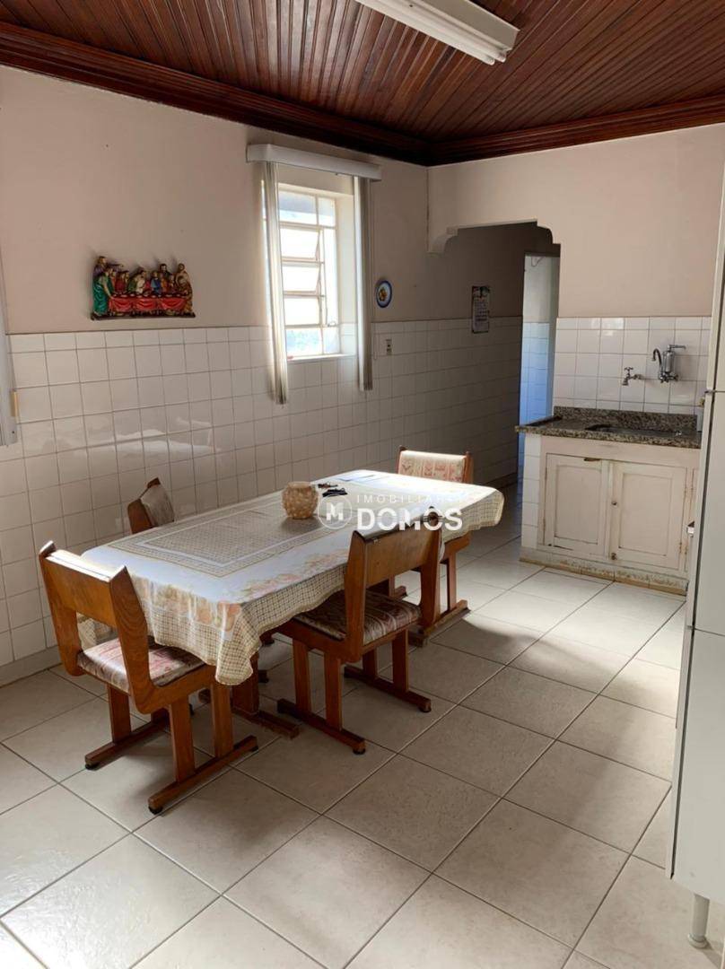 Casa à venda com 3 quartos, 250m² - Foto 12