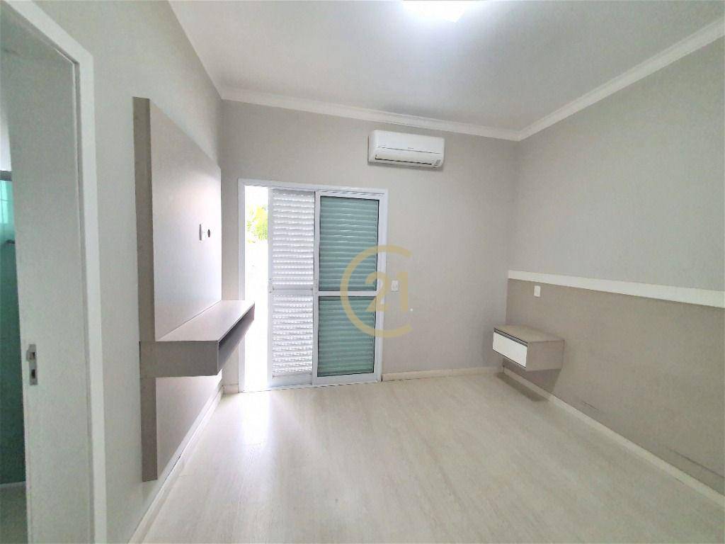 Casa de Condomínio à venda com 4 quartos, 266m² - Foto 13