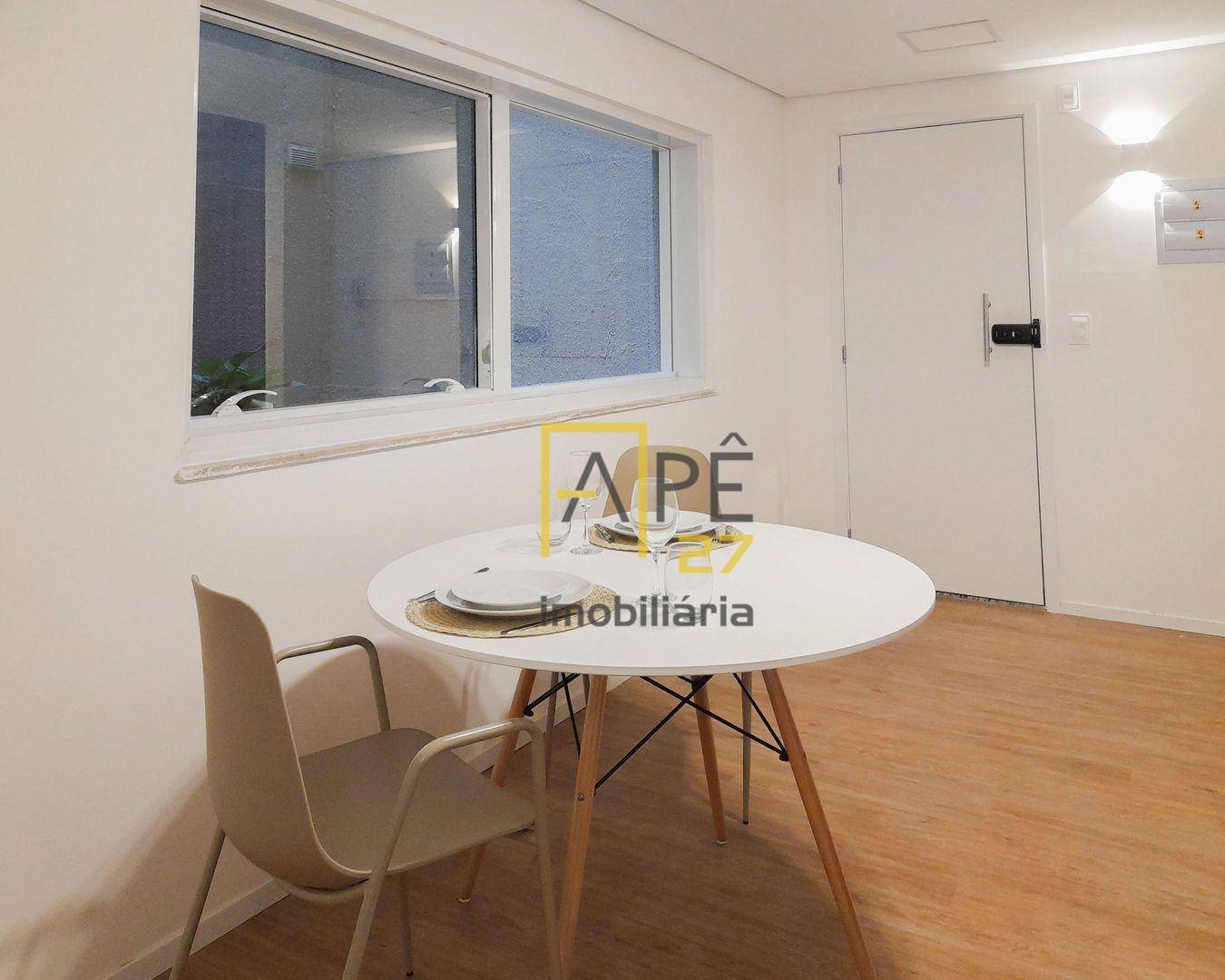 Apartamento para alugar com 2 quartos, 64m² - Foto 11