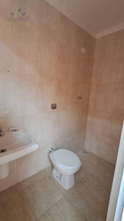 Casa para alugar com 4 quartos, 280m² - Foto 15