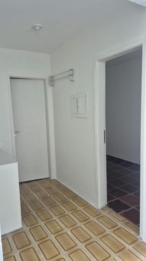 Casa para alugar com 3 quartos, 300m² - Foto 7