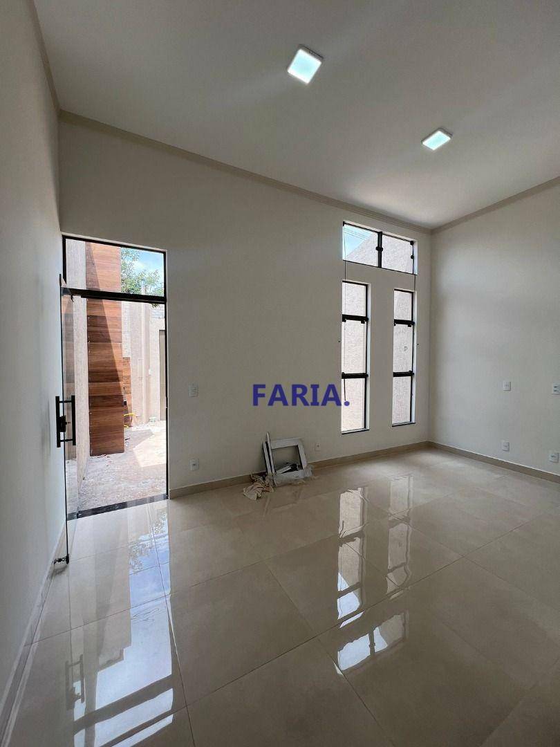 Casa à venda com 3 quartos, 114m² - Foto 3