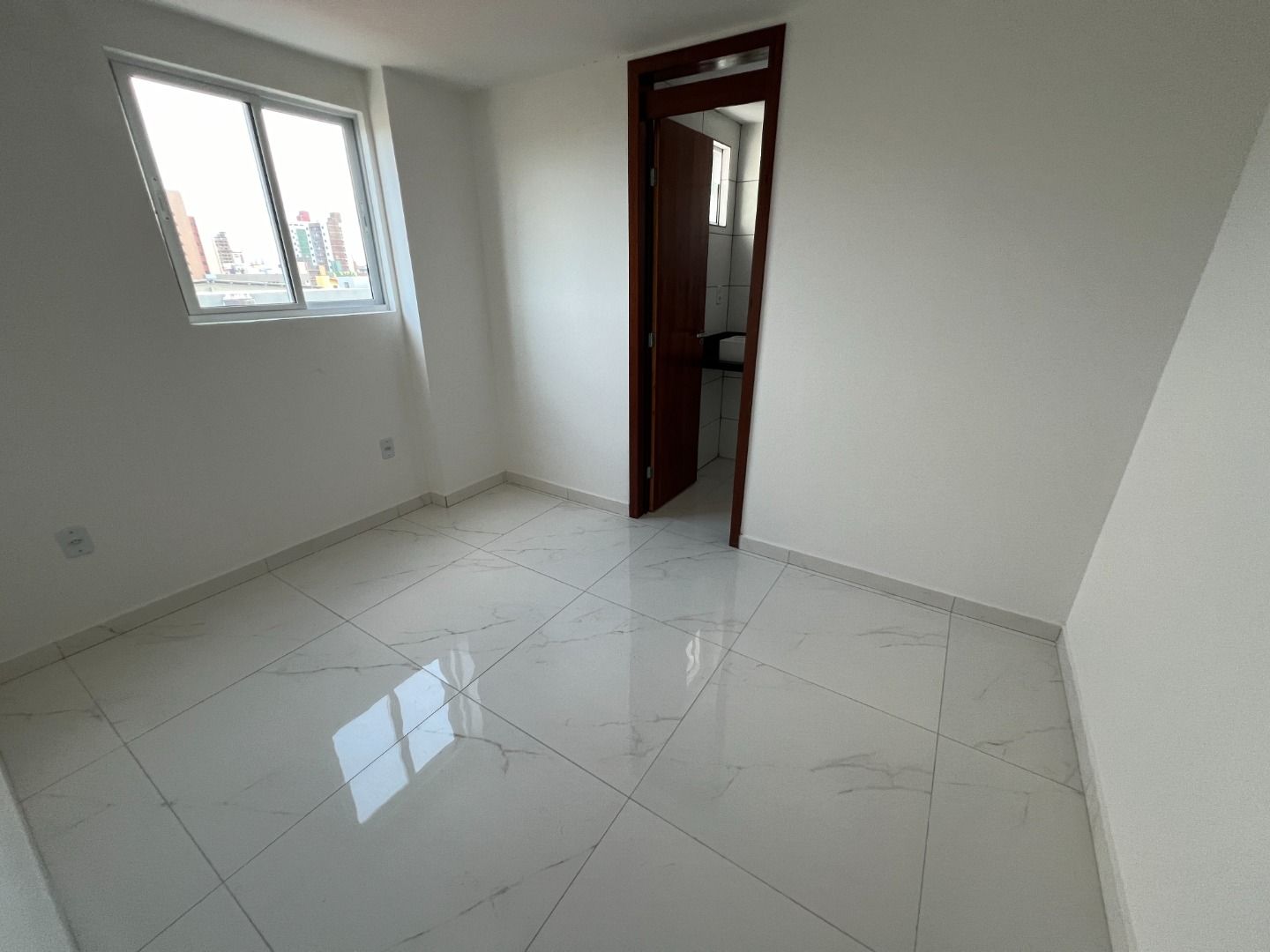 Apartamento à venda com 1 quarto, 38m² - Foto 4