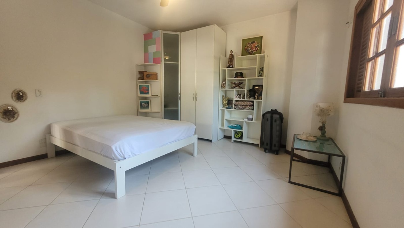 Casa de Condomínio à venda com 4 quartos, 290m² - Foto 32