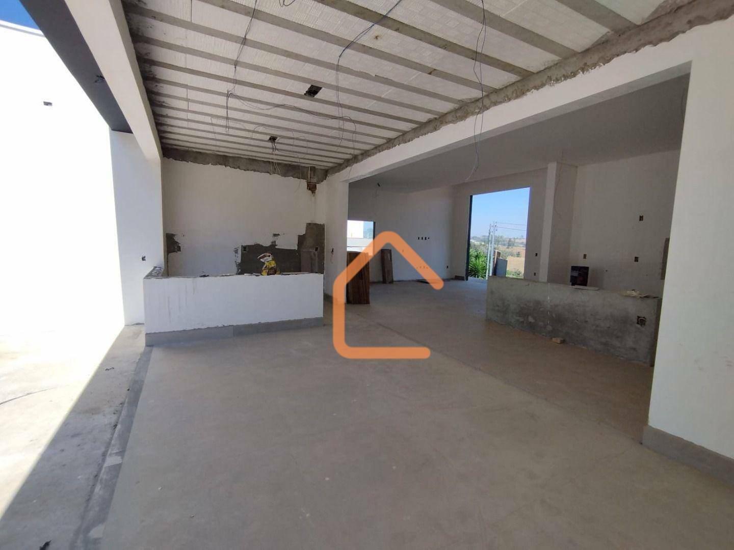 Casa à venda com 3 quartos, 300m² - Foto 16