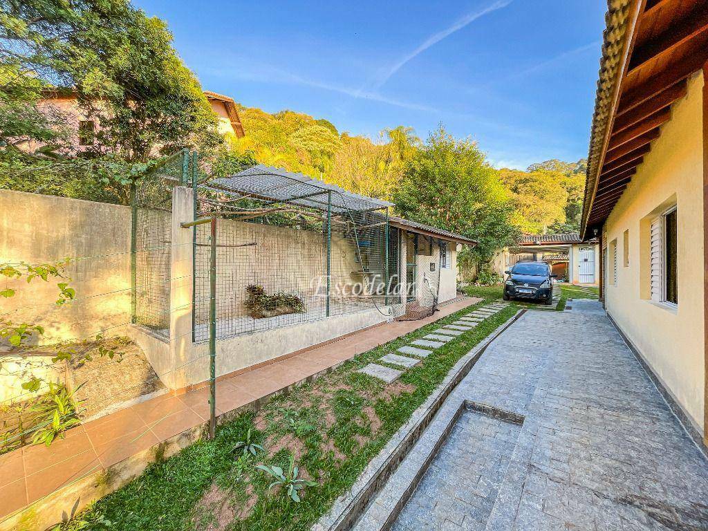 Casa à venda com 4 quartos, 286m² - Foto 8