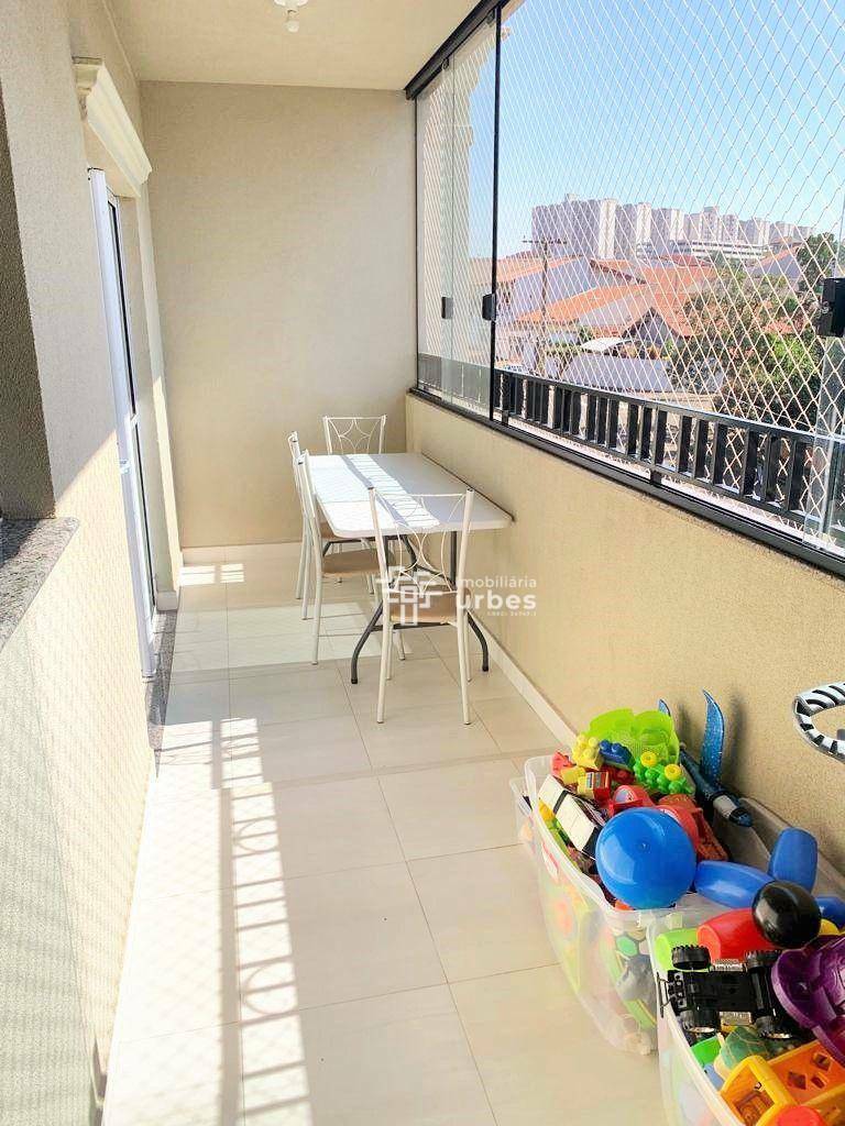 Apartamento à venda com 2 quartos, 70m² - Foto 3