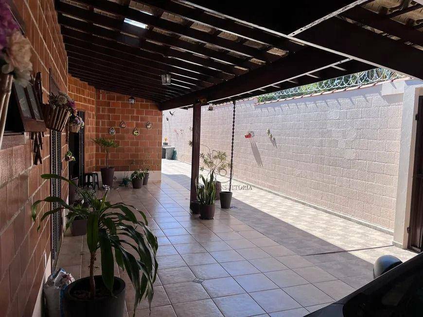 Casa à venda com 3 quartos, 228m² - Foto 21