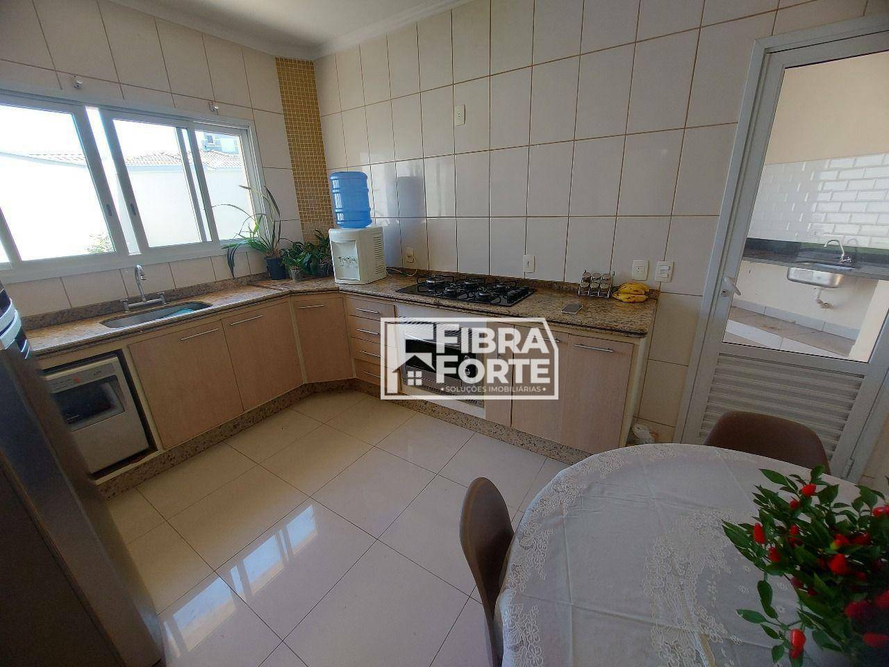 Casa de Condomínio à venda com 3 quartos, 238m² - Foto 12