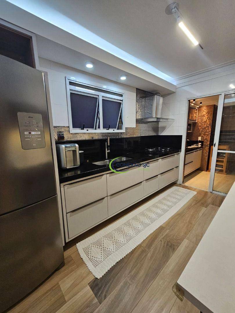 Apartamento à venda com 3 quartos, 182m² - Foto 7