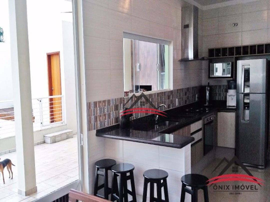 Casa de Condomínio à venda com 4 quartos, 210m² - Foto 22