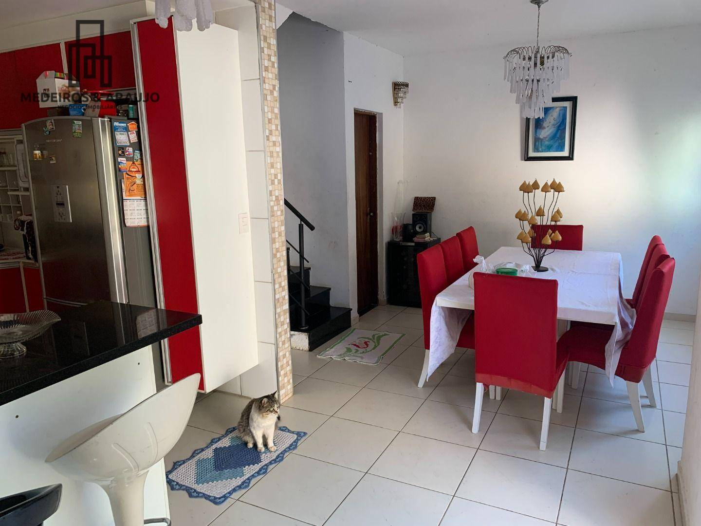 Casa à venda com 3 quartos, 200m² - Foto 9