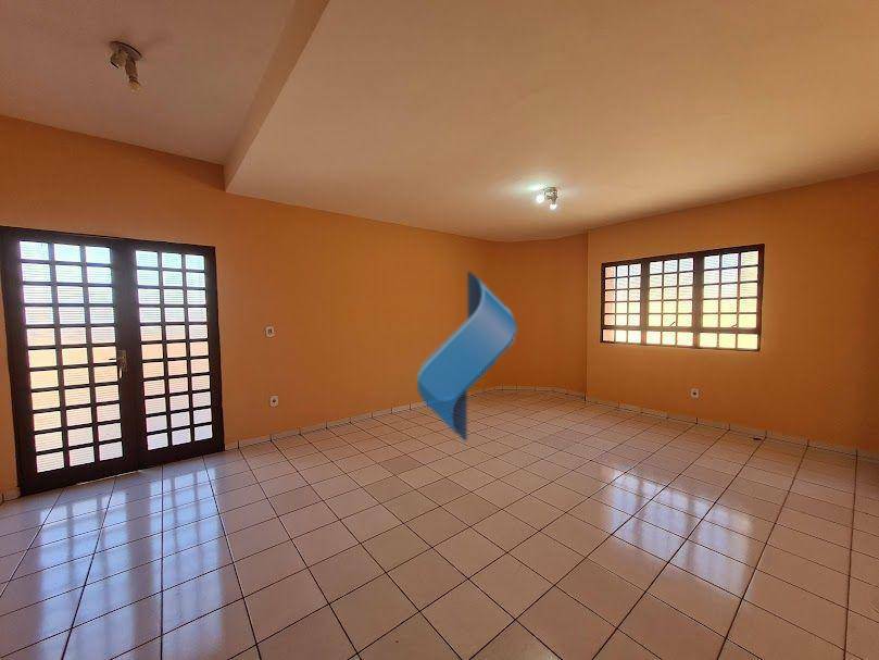 Casa para alugar com 3 quartos, 108m² - Foto 13