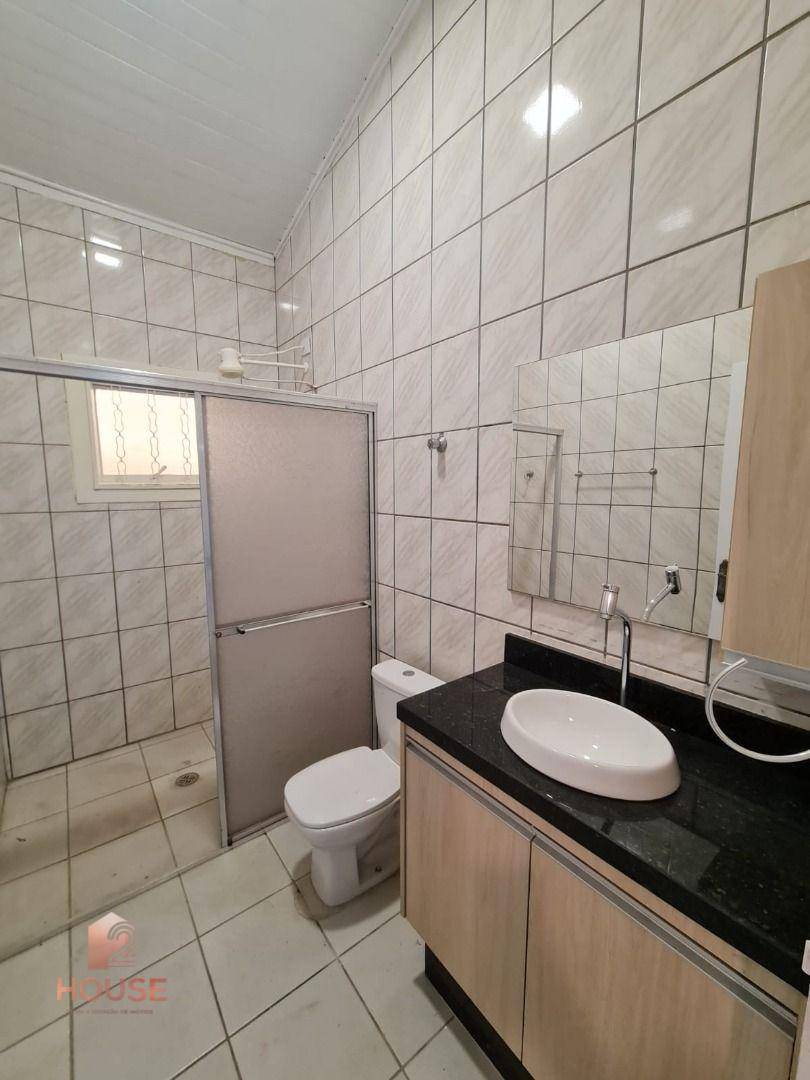 Casa à venda e aluguel com 3 quartos, 250m² - Foto 17