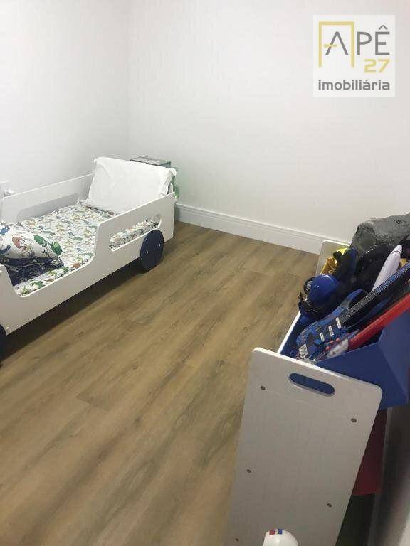 Casa à venda com 3 quartos, 332m² - Foto 7