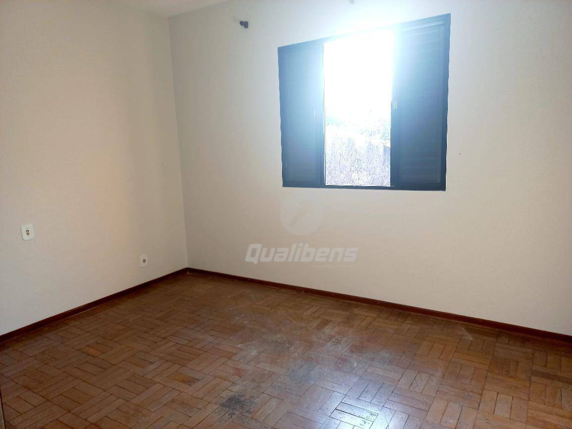 Casa à venda com 2 quartos, 220m² - Foto 15