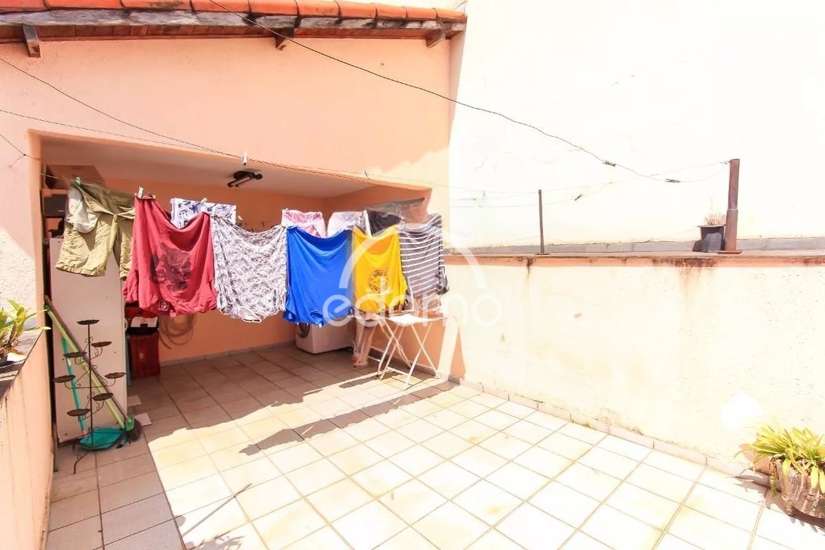 Casa à venda com 5 quartos, 188m² - Foto 19