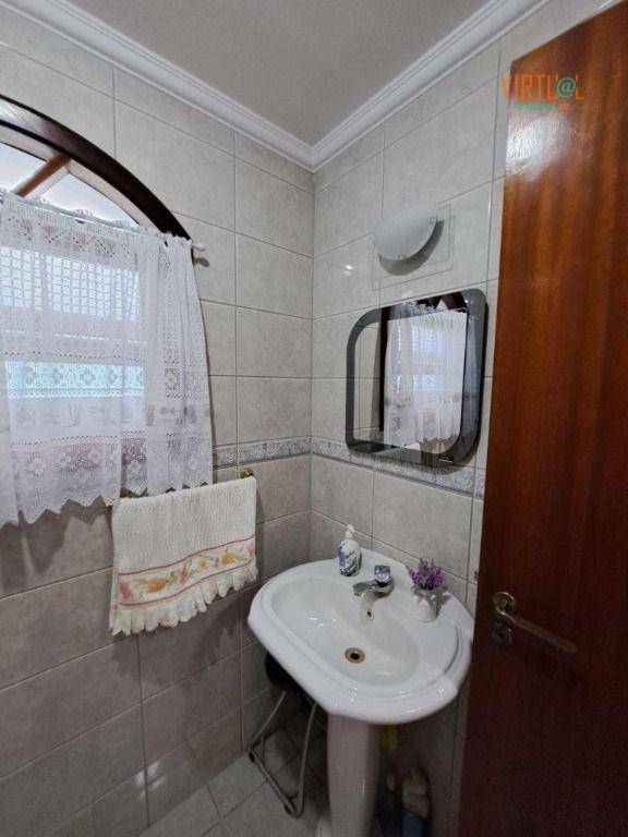 Sobrado à venda com 3 quartos, 231m² - Foto 5