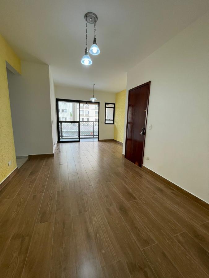 Apartamento para alugar com 3 quartos, 113m² - Foto 1