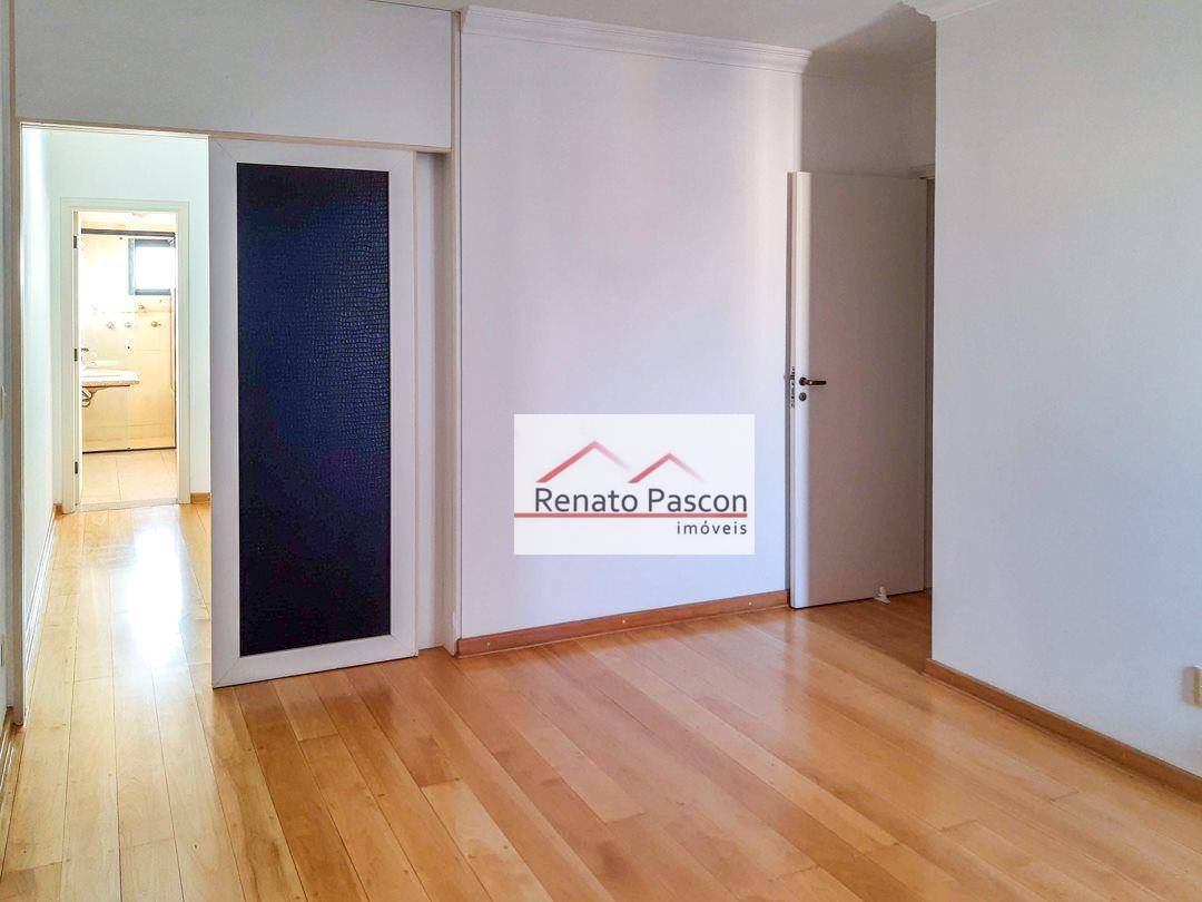 Apartamento à venda com 3 quartos, 209m² - Foto 1