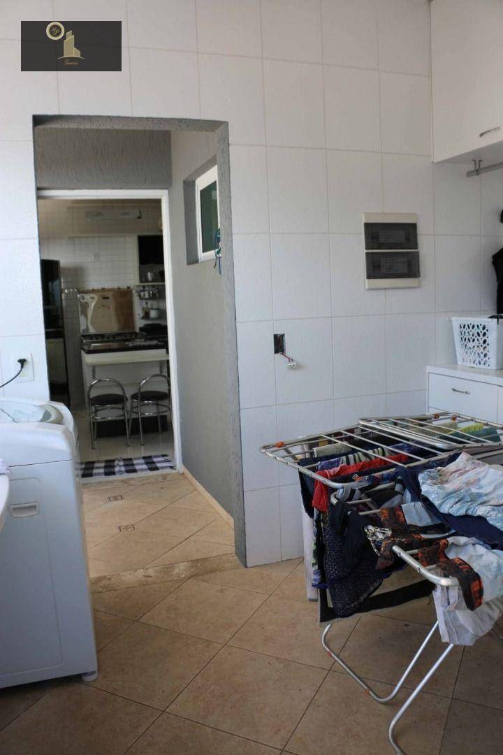 Casa de Condomínio à venda com 4 quartos, 320m² - Foto 17