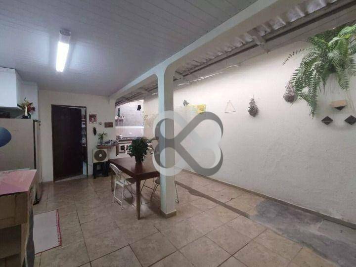 Casa à venda com 3 quartos, 104m² - Foto 10