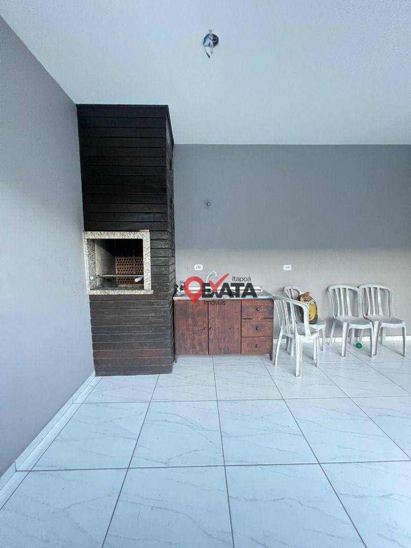 Casa à venda com 2 quartos, 80m² - Foto 5