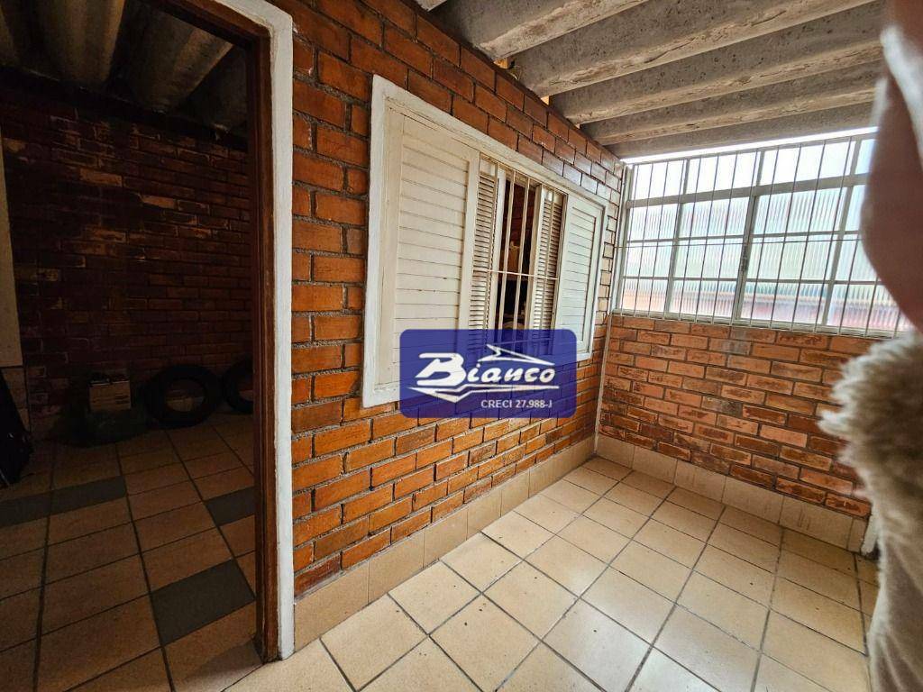 Sobrado à venda com 3 quartos, 100m² - Foto 14