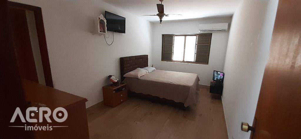 Casa, 6 quartos, 298 m² - Foto 6