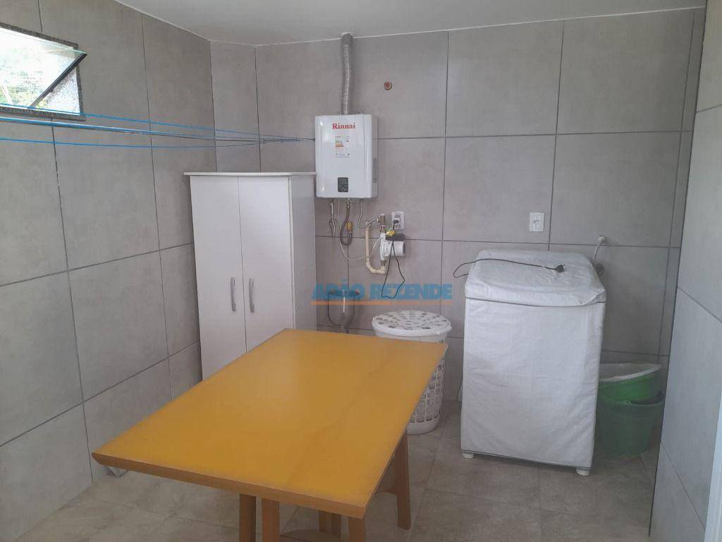 Casa de Condomínio à venda com 4 quartos, 300m² - Foto 32