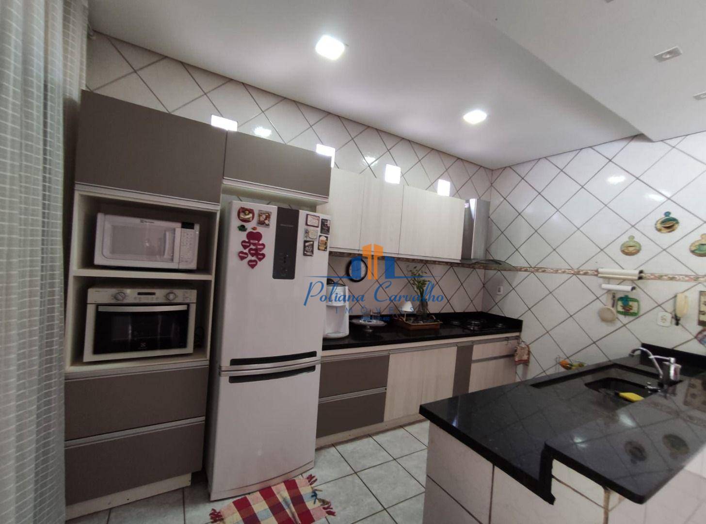 Casa à venda com 3 quartos, 200m² - Foto 11