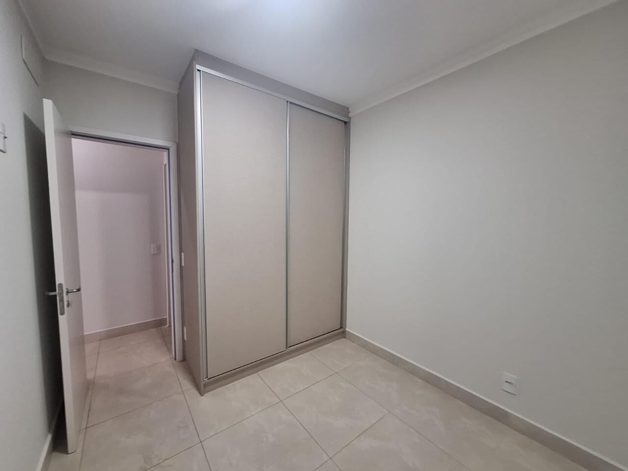 Apartamento para alugar com 3 quartos, 72m² - Foto 4