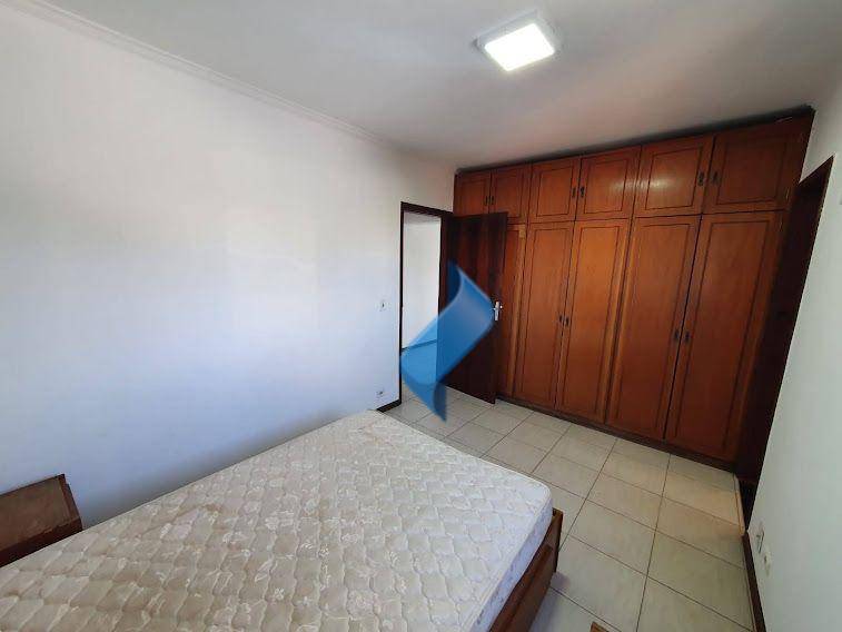 Apartamento à venda com 3 quartos, 135m² - Foto 8