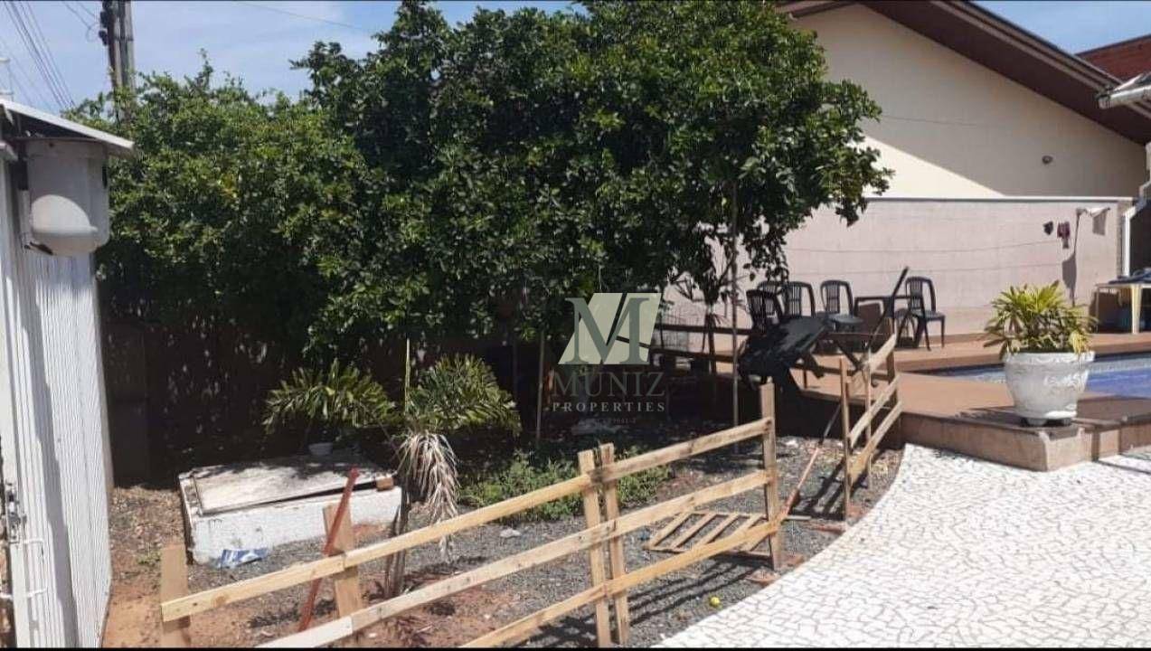 Casa à venda com 1 quarto, 50m² - Foto 2